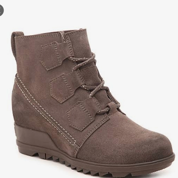 Sorel Boots - Picture 3 of 16